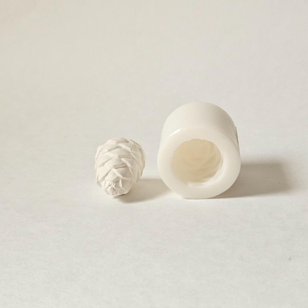 Силиконовая форма мини шишка