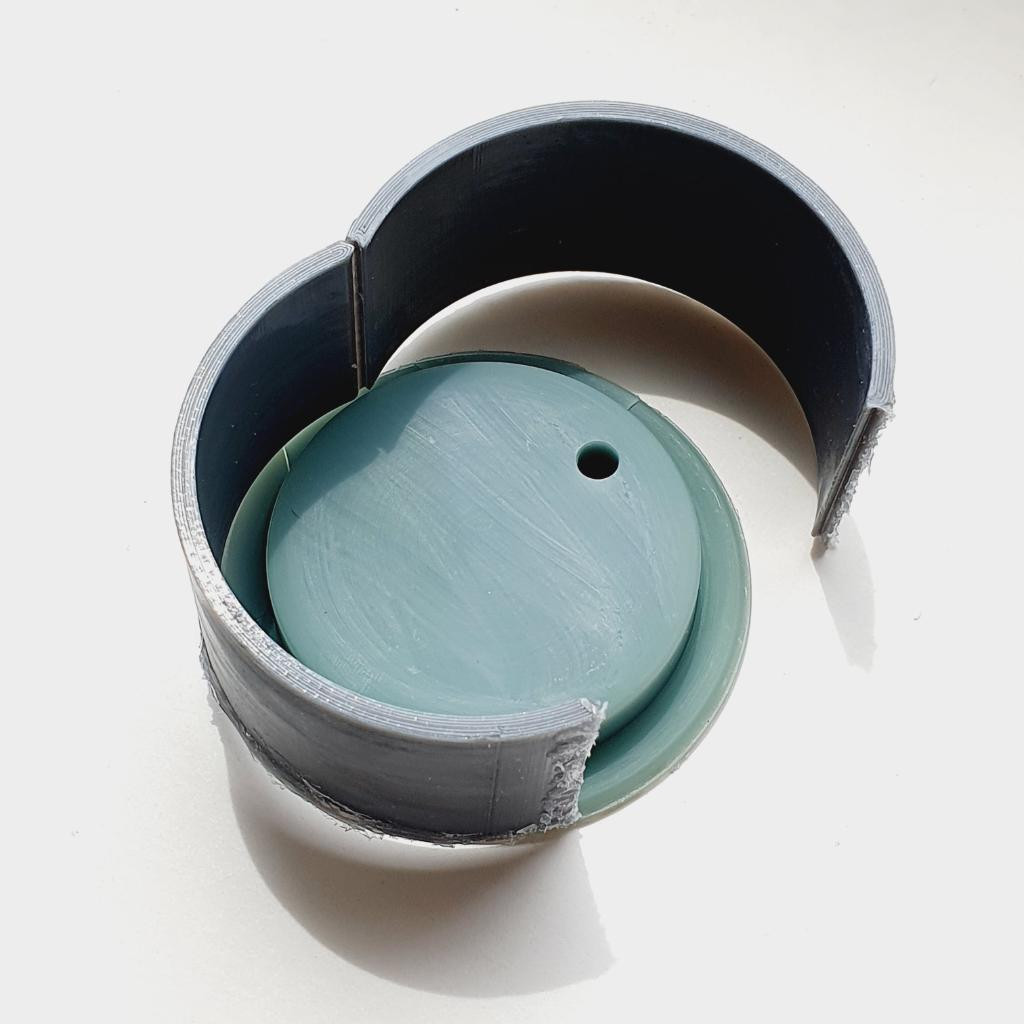 Модель для заливки силиконом Саше Круг с уже готовой основой и разборными опалубками