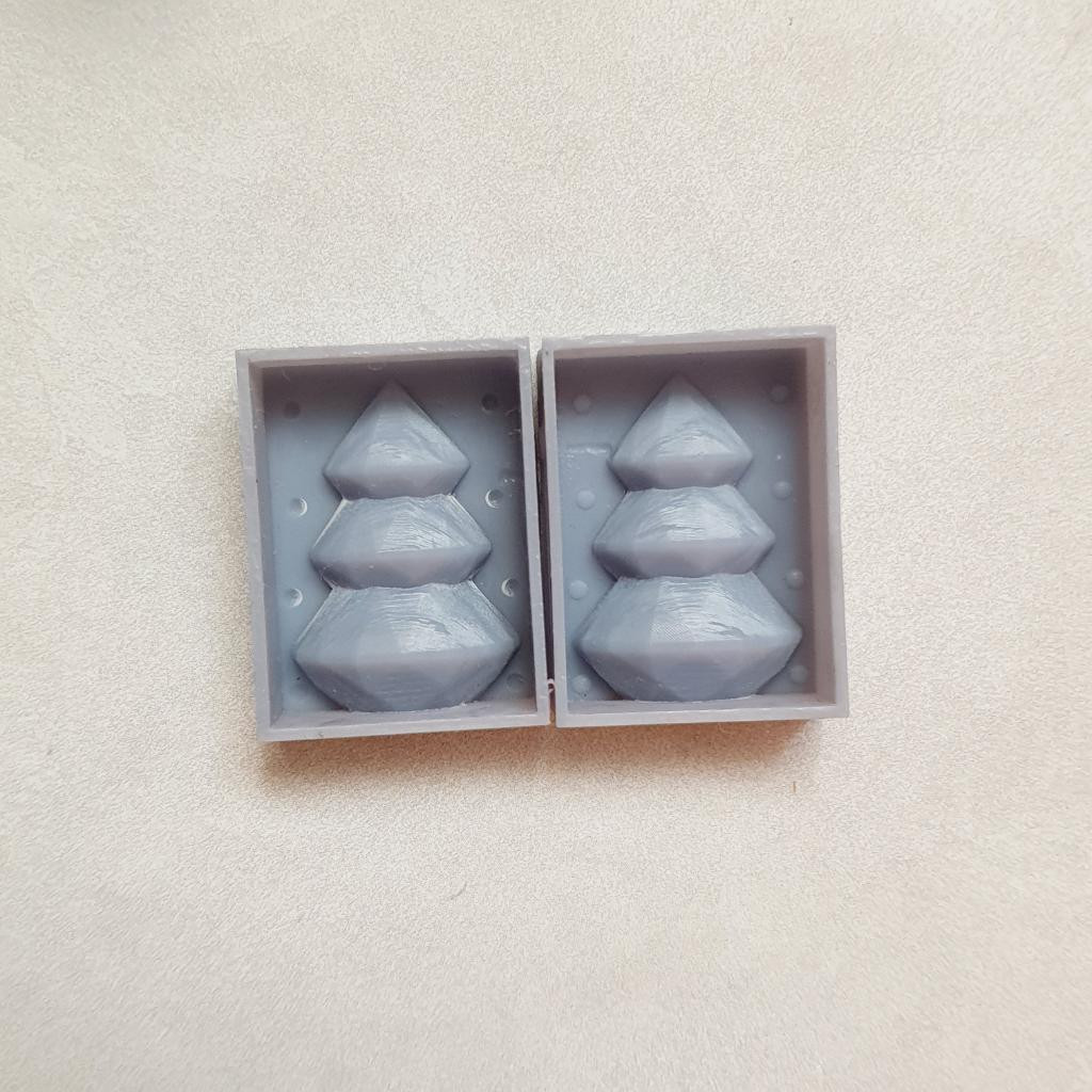 Модель для заливки силиконом Ёлочка мини с уже готовой основой и опалубками