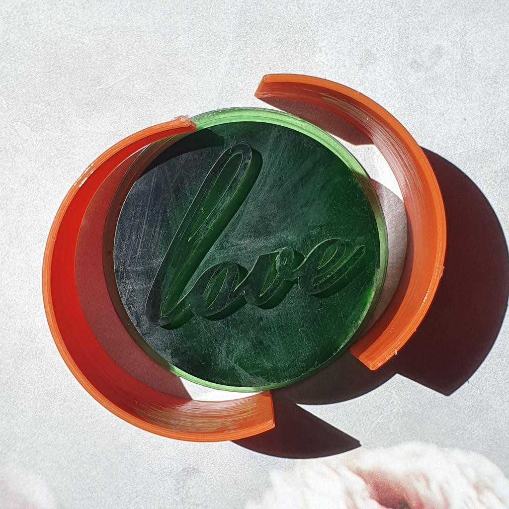 Модель для заливки силиконом "Love" с уже готовой основой и разборными опалубками