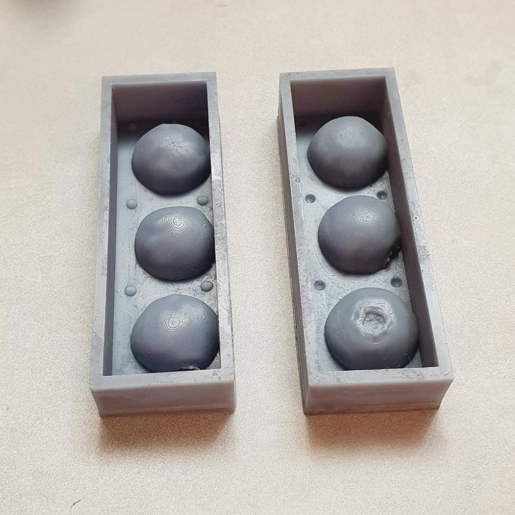 Модель для заливки силиконом "Голубика" с уже готовой опалубкой и основой