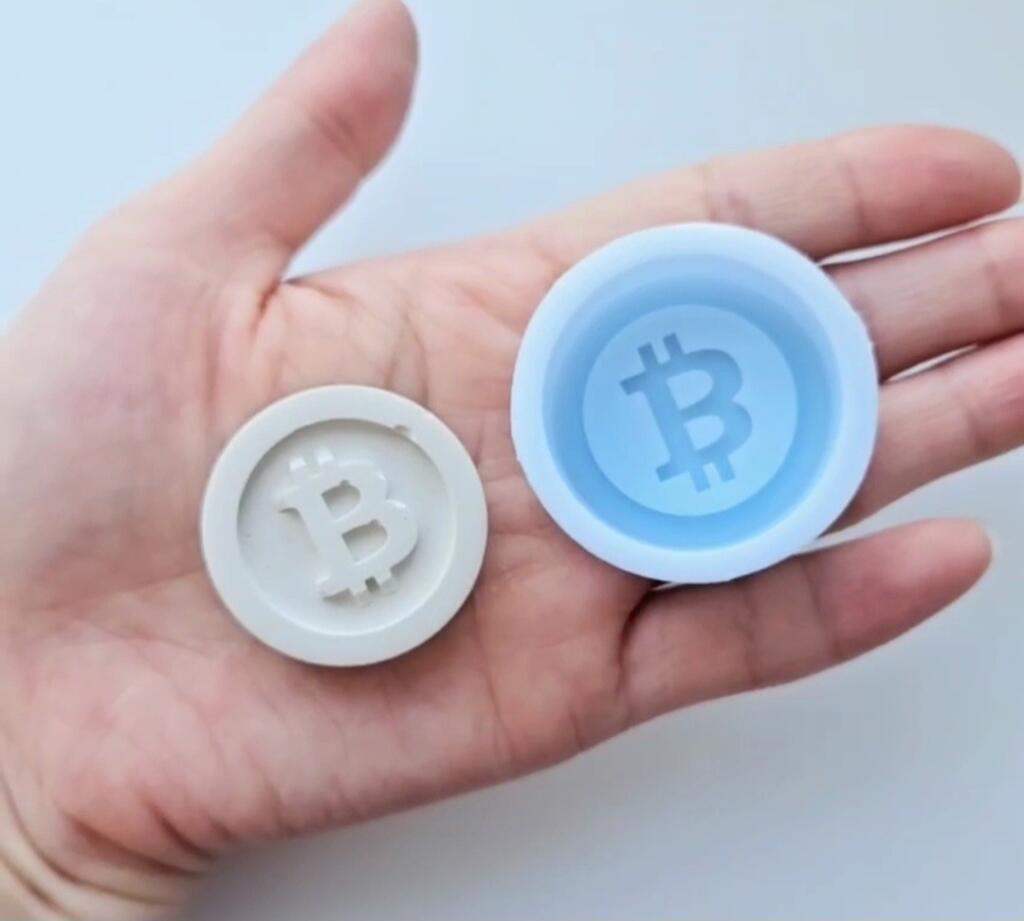 Силиконовая форма мини Биткойн
