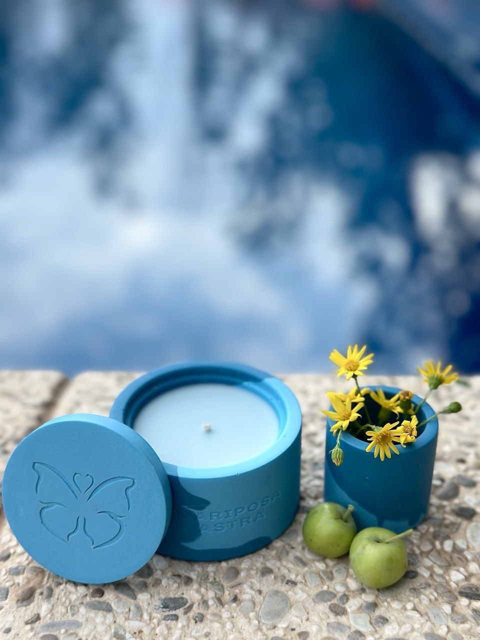 Даже бабочка оценила изделия клиента!