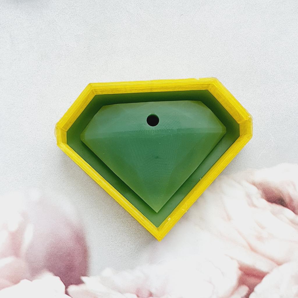 Модель для заливки силиконом Алмаз с уже готовой основой и разборными опалубками


Можем напечатать