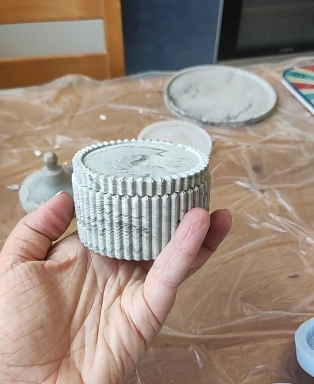 крышка от шкатулки