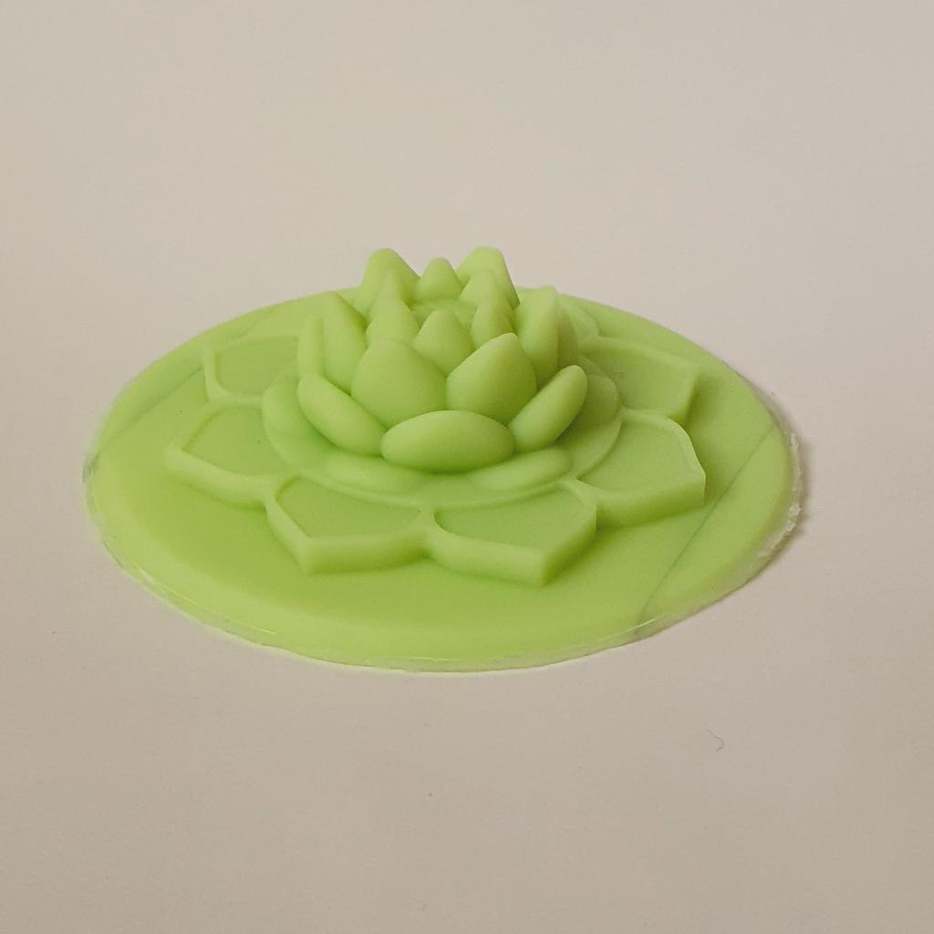 Силиконовая форма 
Лотос на подносе (держатель для благовоний)

🍀Размеры:
Диаметр 7.5 см
Высота 2.5