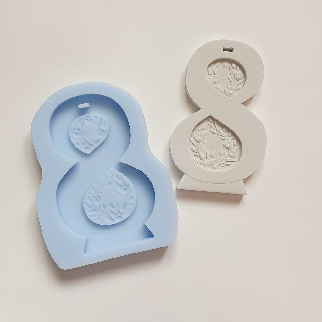 Силиконовая форма 
Саше 8 марта с тюльпанами

🍀Размеры:
8.5 см х 6 см
Высота 1 см

🍀Срок изготовле