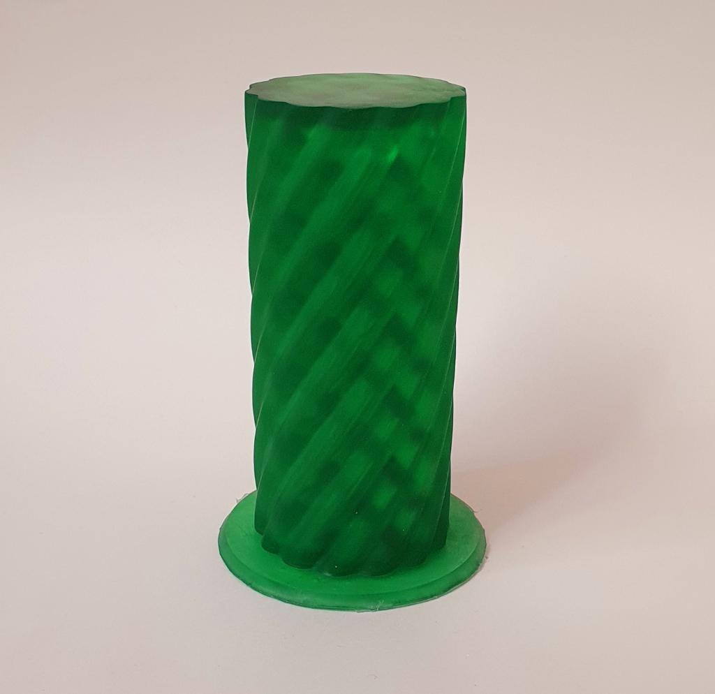 Модель для заливки силиконом 
Свеча Зефирка

🍀Размеры изделия:
Высота 10см
Диаметр 4.5 см

🍀В набо