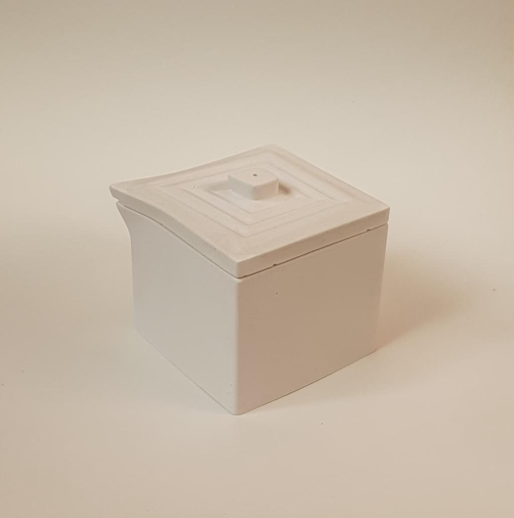 Силиконовая форма  Молочник Квадрат с отверстием для благовония 130