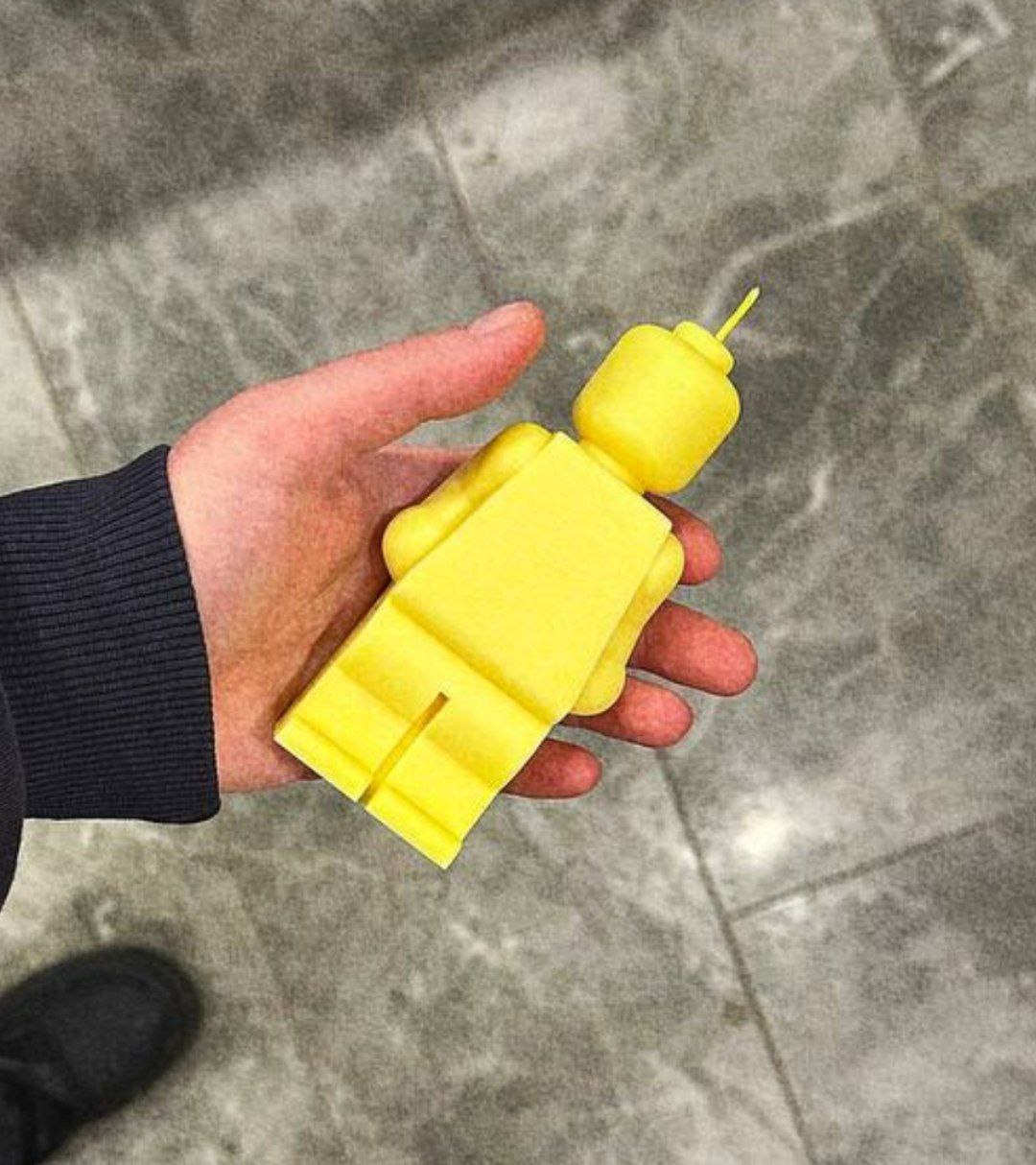 Яркий и позитивный человечек!