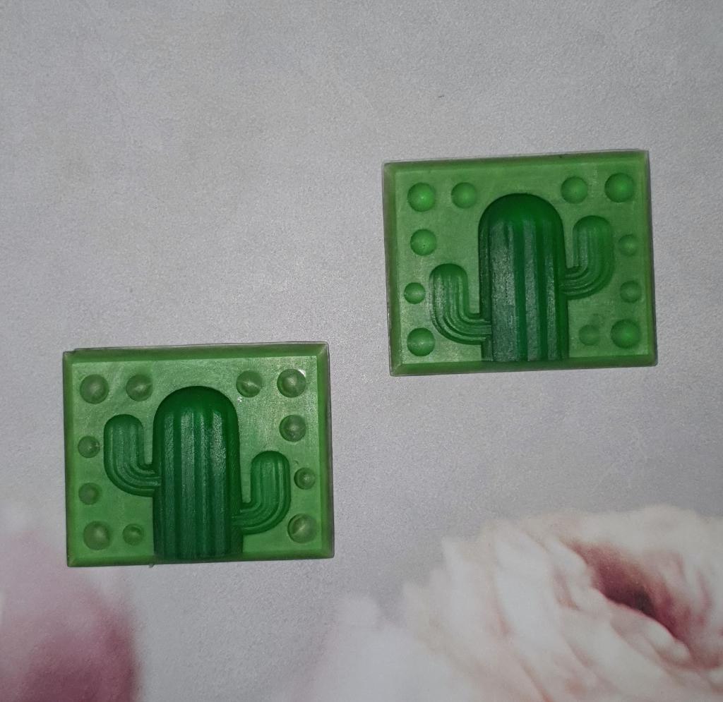 Модель для заливки силиконом Кактус с уже готовой основой и опалубками


Можем напечатать в другом р